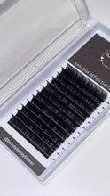 Load image into Gallery viewer, Beauty by Kaylina Rei Eyelash Extension Volume Tray C Curl .03(Former Packaging)
